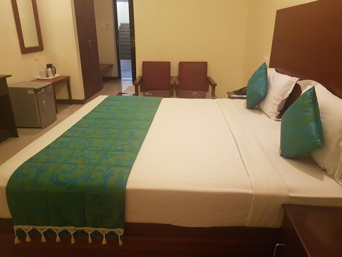 Hotel Pearl Residency Thrissur Kültér fotó