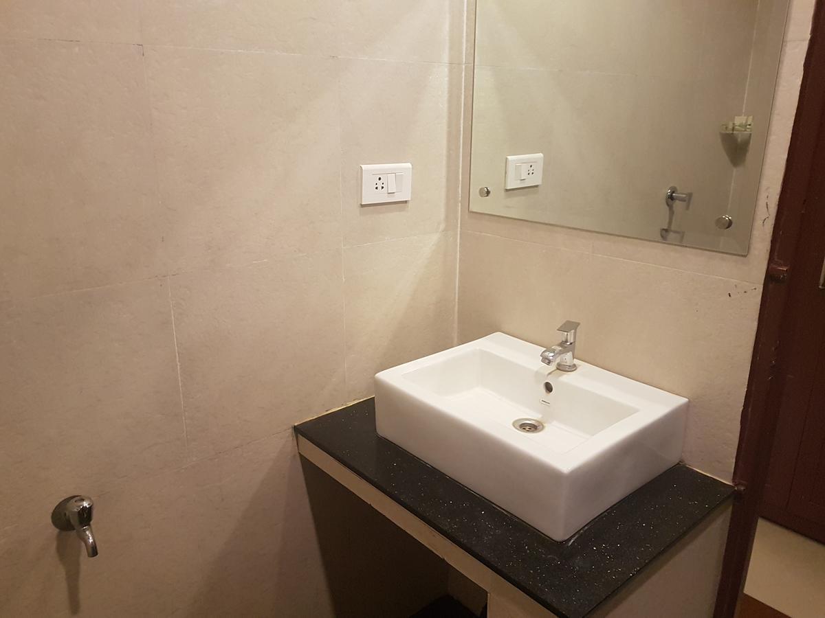 Hotel Pearl Residency Thrissur Kültér fotó