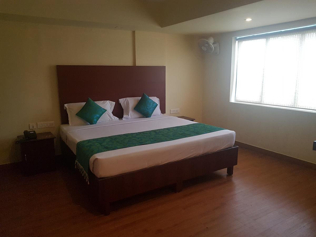 Hotel Pearl Residency Thrissur Kültér fotó