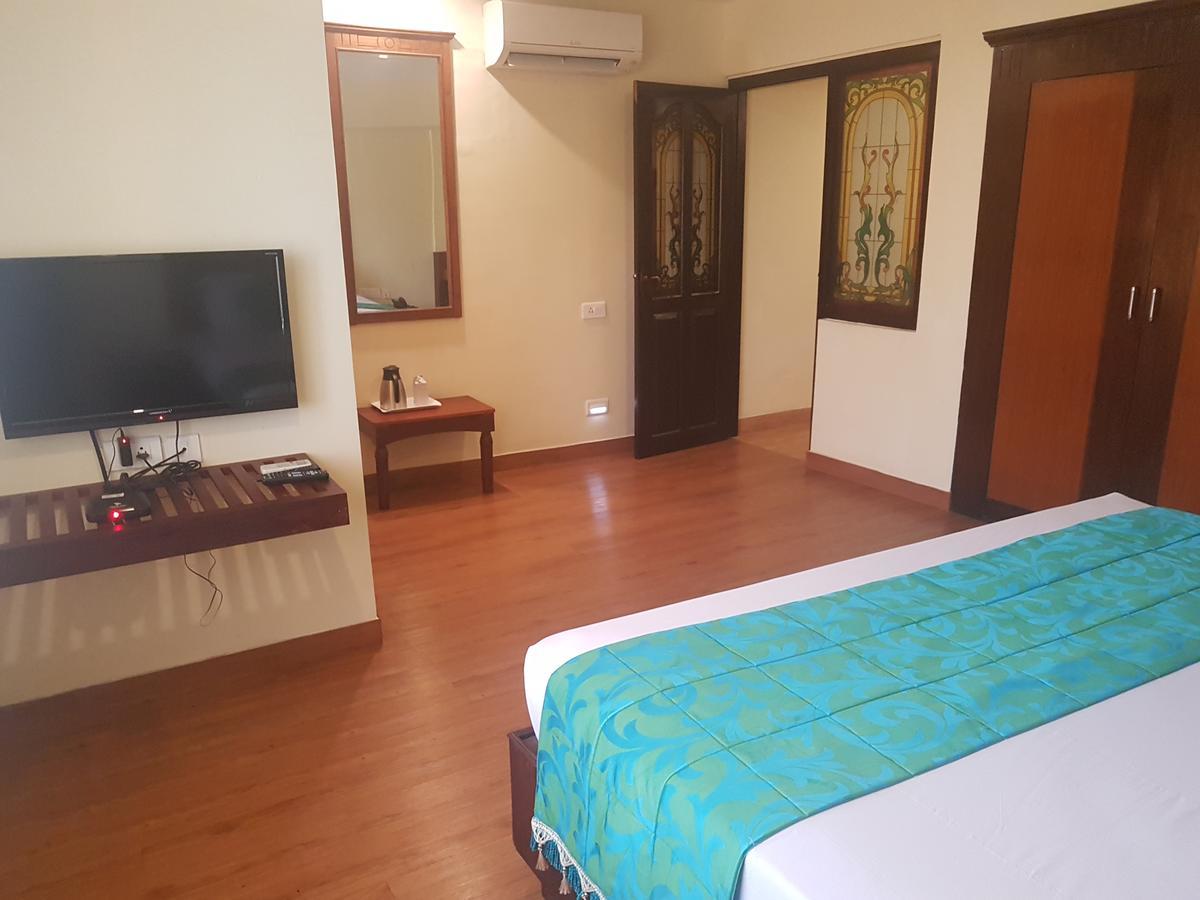 Hotel Pearl Residency Thrissur Kültér fotó